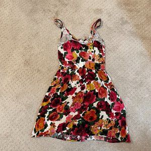 Kirra Womens Floral Print With Lace Accents sz XS EUC